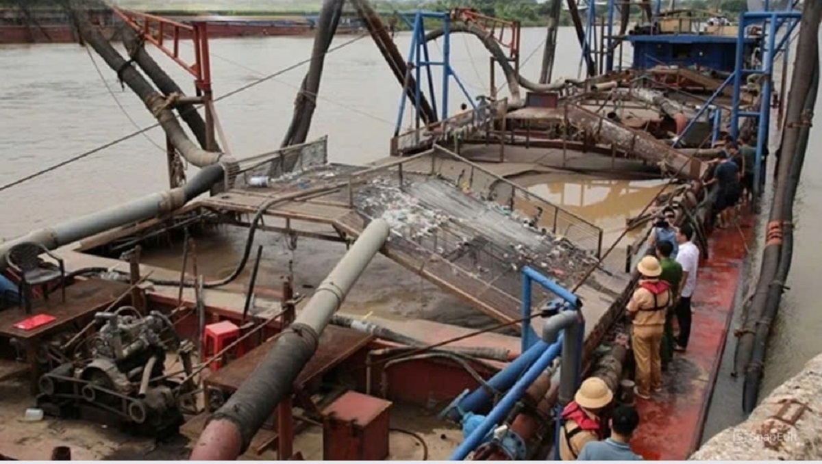 Tịch thu giá trị phương tiện thủy (tàu hút cát) là 4,604 tỷ đồng theo quy định pháp luật