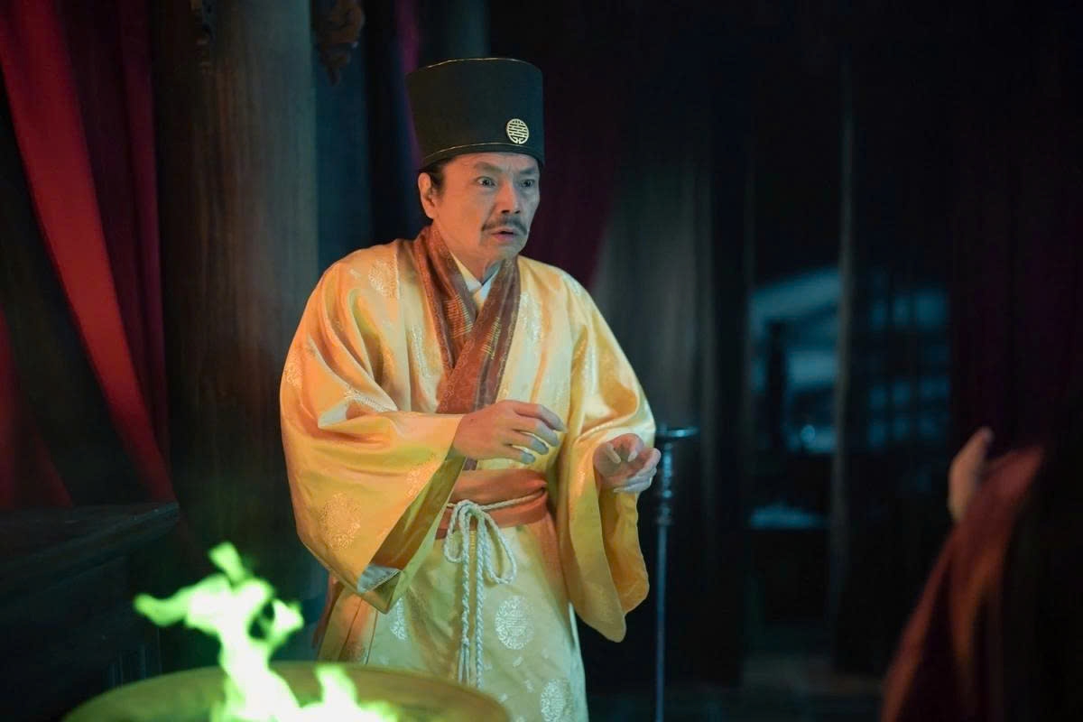 NSND Trung Anh vào vai ông Tri trong phim "Khế ước bán dâu" (Ảnh: ĐPCC)