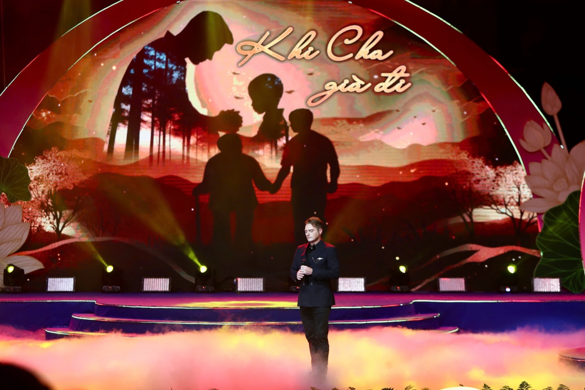 Tiết mục của ca sĩ Kyo York