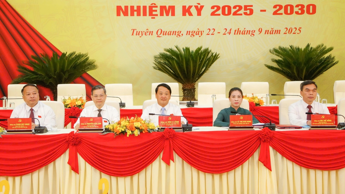 Đoàn Chủ tịch chủ trì phiên trù bị