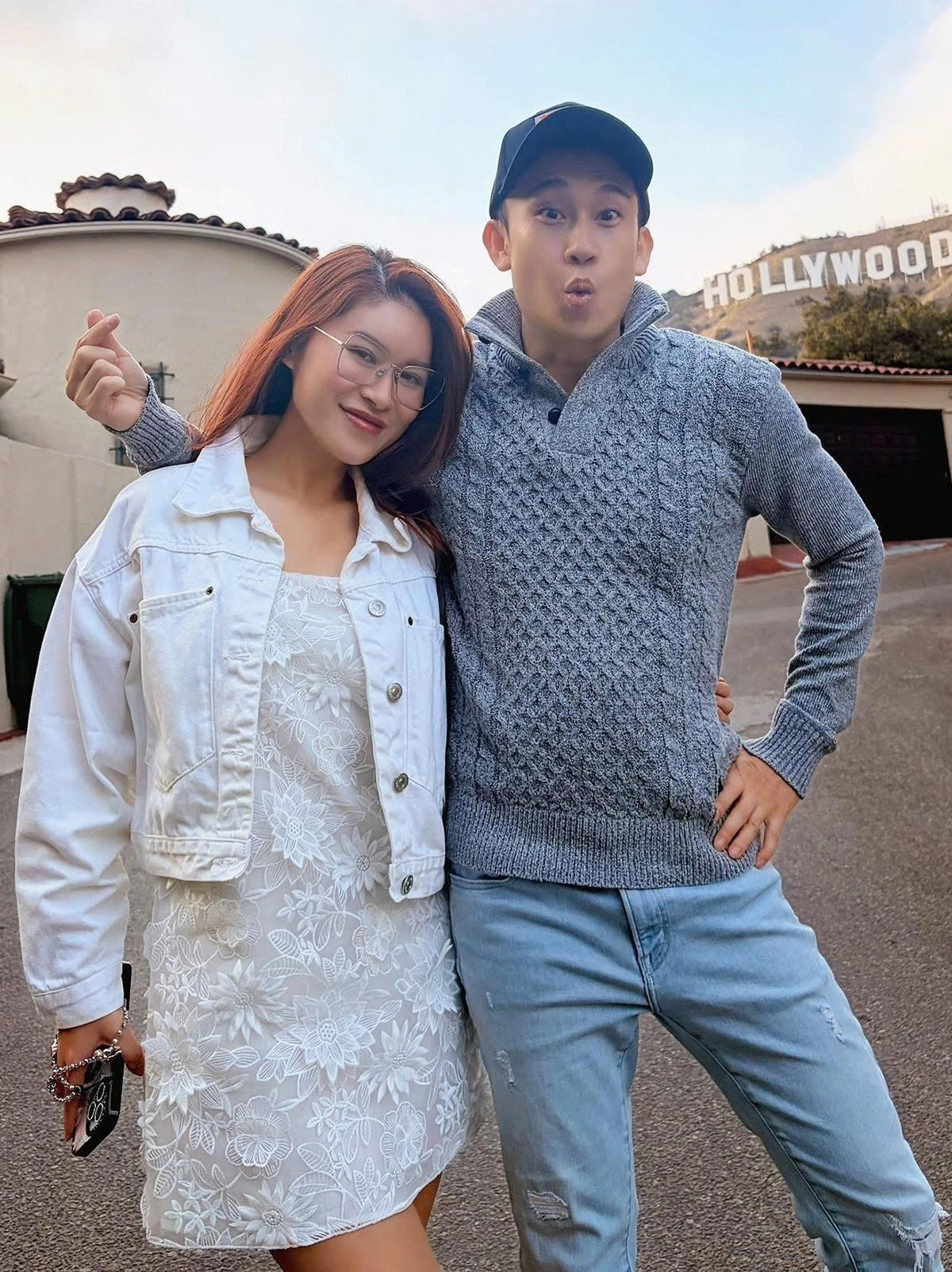 Ca sĩ Dương Triệu Vũ mừng vì gặp đàn em thân thiết Ngọc Thanh Tâm ở California, Mỹ.