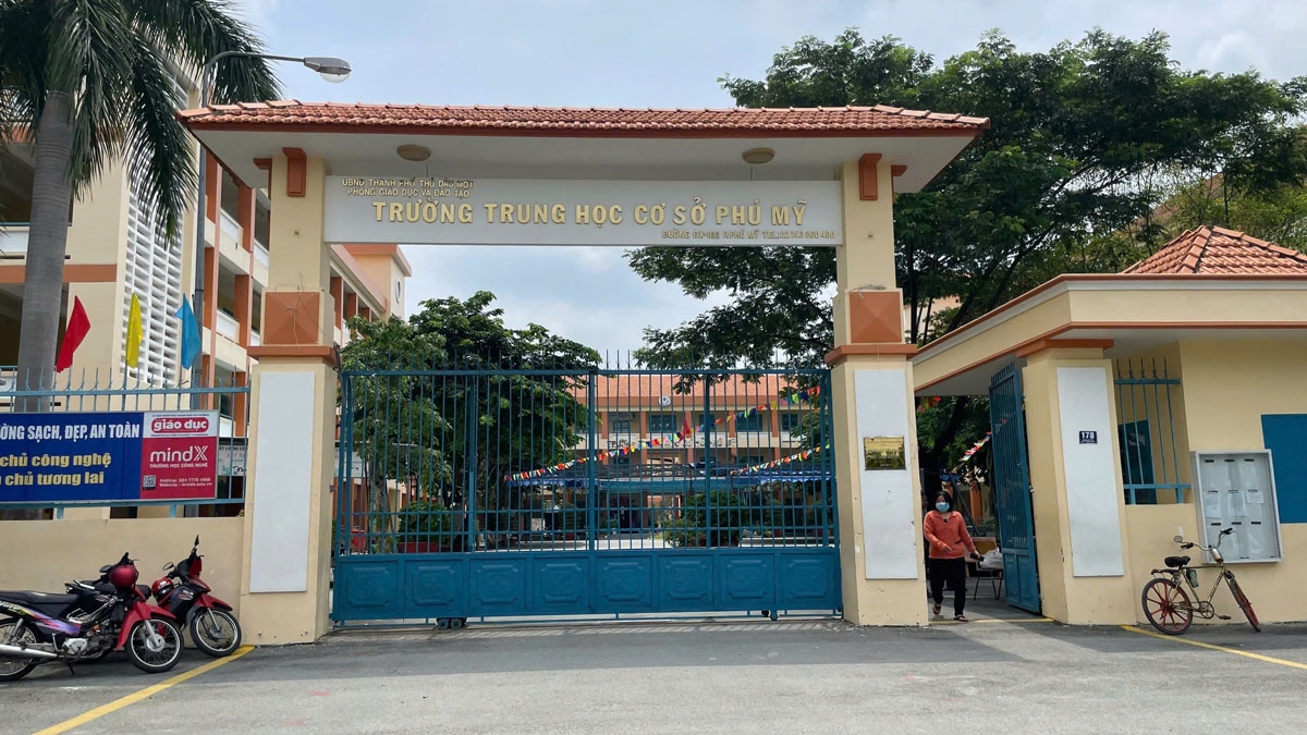 Trường THCS Phú Mỹ, nơi xảy ra vụ việc 