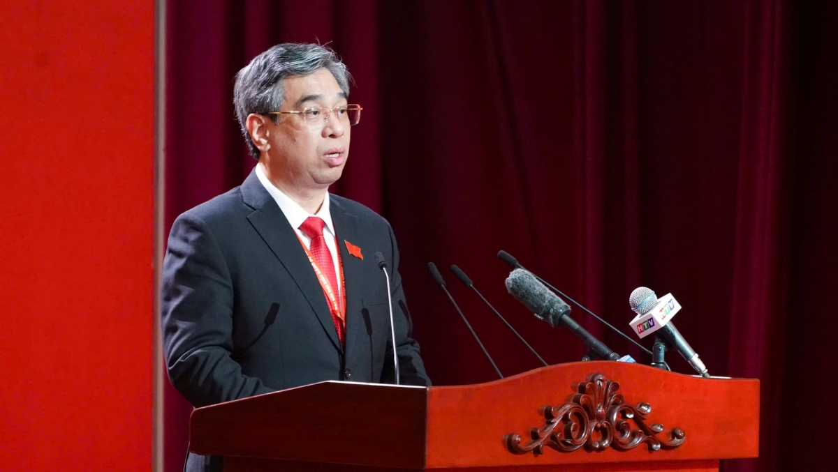 Ông Nguyễn Phước Lộc, Phó Bí thư Thành ủy, Chủ tịch UBMTTQ Việt Nam TP.HCM trình bày Báo cáo kiểm điểm về trách nhiệm lãnh đạo, chỉ đạo của Ban Chấp hành Đảng bộ thành phố, Ban Thường vụ Thành ủy nhiệm kỳ 2020-2025.