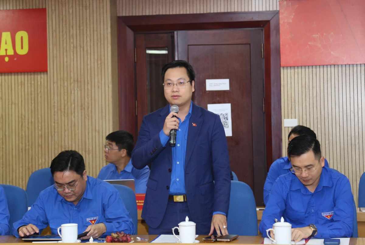 Các đại biểu đóng góp ý kiến tại hội nghị