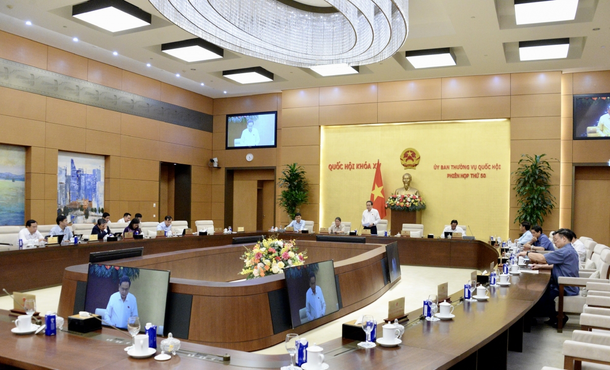 Phiên họp thứ 50 của Ủy ban Thường vụ Quốc hội đã hoàn thành khối lượng công việc rất lớn, trong giai đoạn nước rút chuẩn bị cho Kỳ họp thứ 10 - kỳ họp cuối cùng của Quốc hội khóa XV.