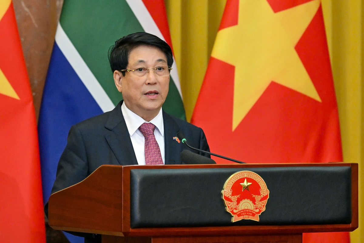 Chủ tịch nước Lương Cường phát biểu tại họp báo