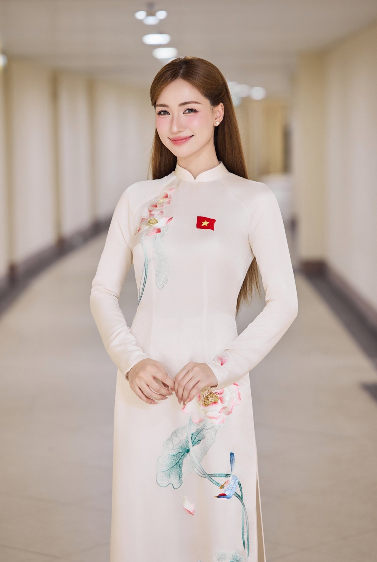 Hòa Minzy ủng hộ đồng bào Bắc Ninh bị thiệt hại do bão lũ số tiền 500 triệu đồng tới số tài khoản của Ủy ban Mặt trận Tổ quốc Việt Nam tỉnh Bắc Ninh. Cô viết trên trang cá nhân: “Mong người dân tỉnh nhà ta luôn được an toàn và sớm trở lại cuộc sống thường nhật. Cảm ơn tất cả các lực lượng chức năng đã hỗ trợ tỉnh của Hoà, các chú bộ đội vất vả đắp đê, cứu trợ cứu người”.