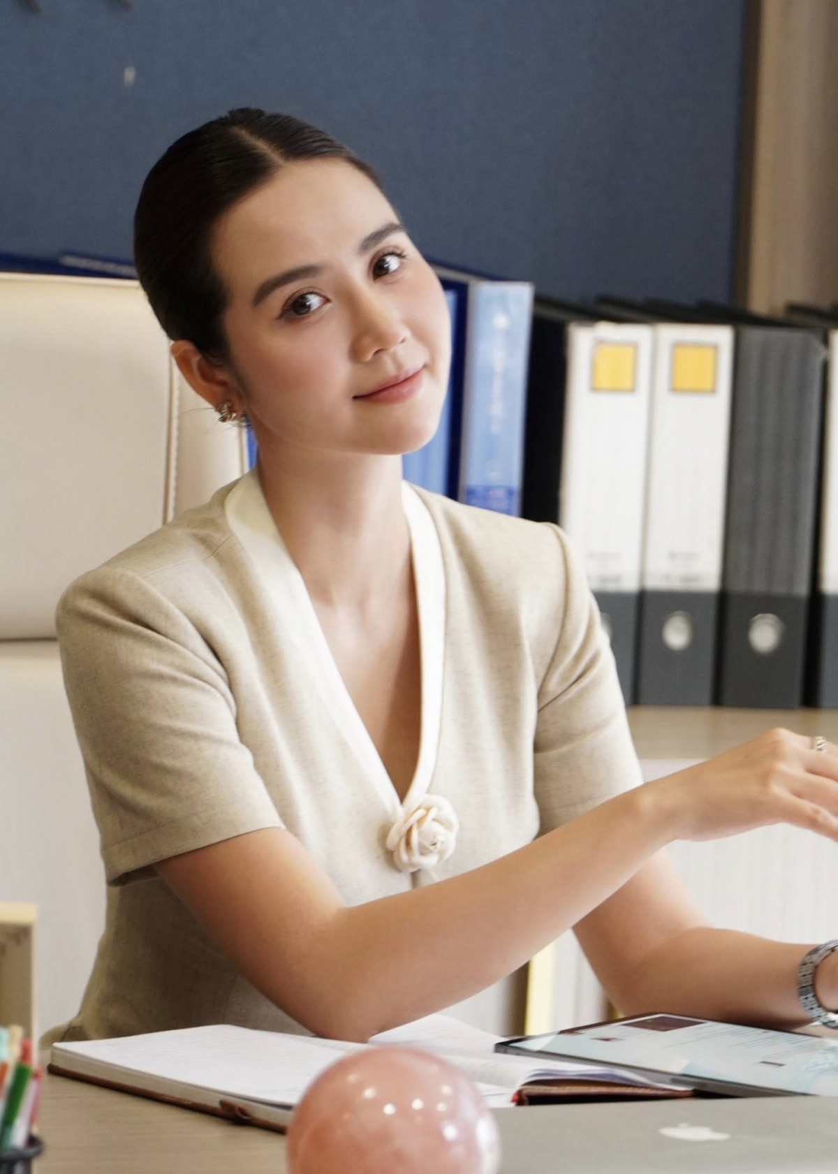 Vai Ngân do Huyền Lizzie đảm nhận được kỳ vọng sẽ mang đến nhiều tầng cảm xúc khi là nhân vật chứng kiến những đổi thay của cả nhóm bạn Làng Mây sau 20 năm.