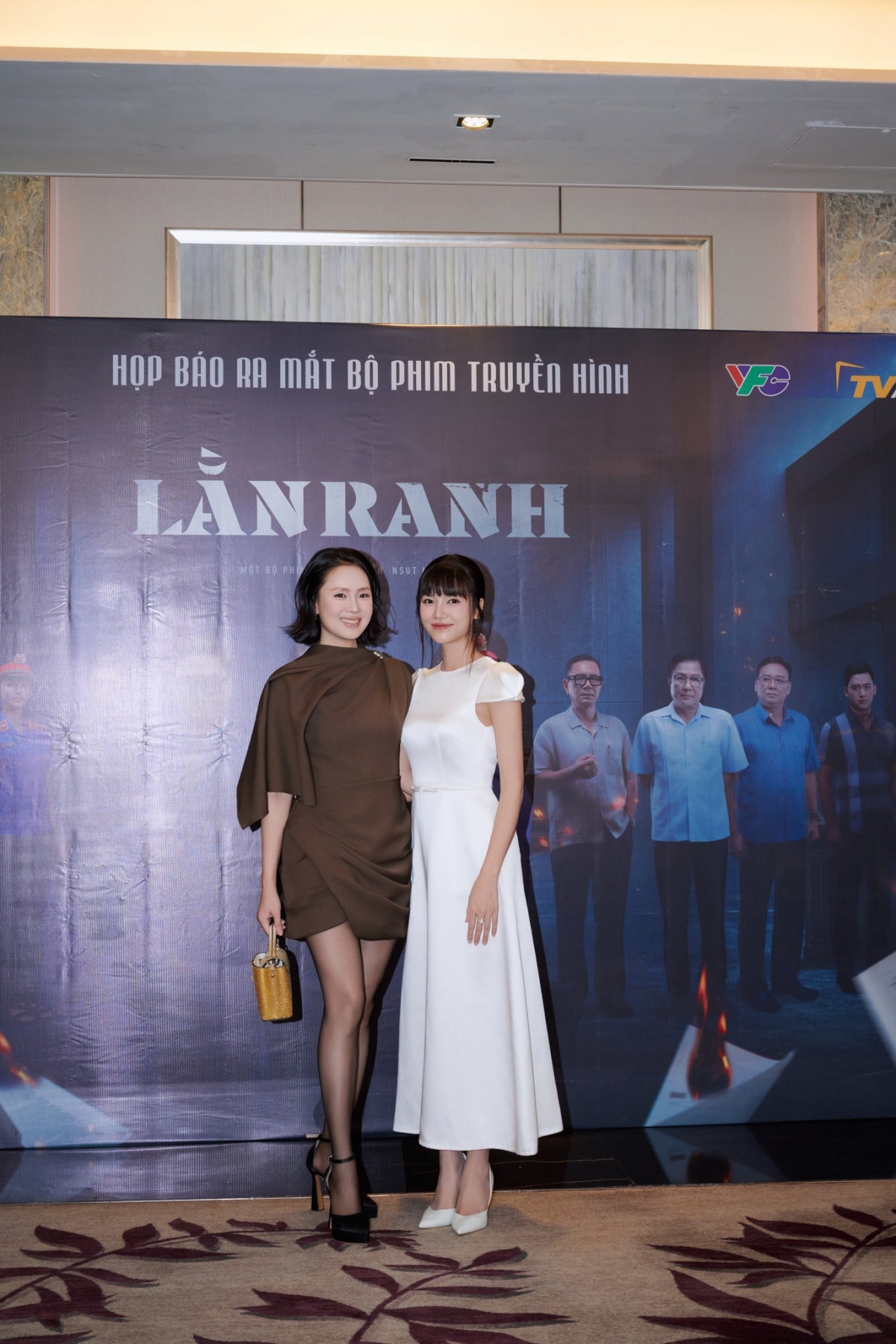 Hồng Diễm - Anh Đào