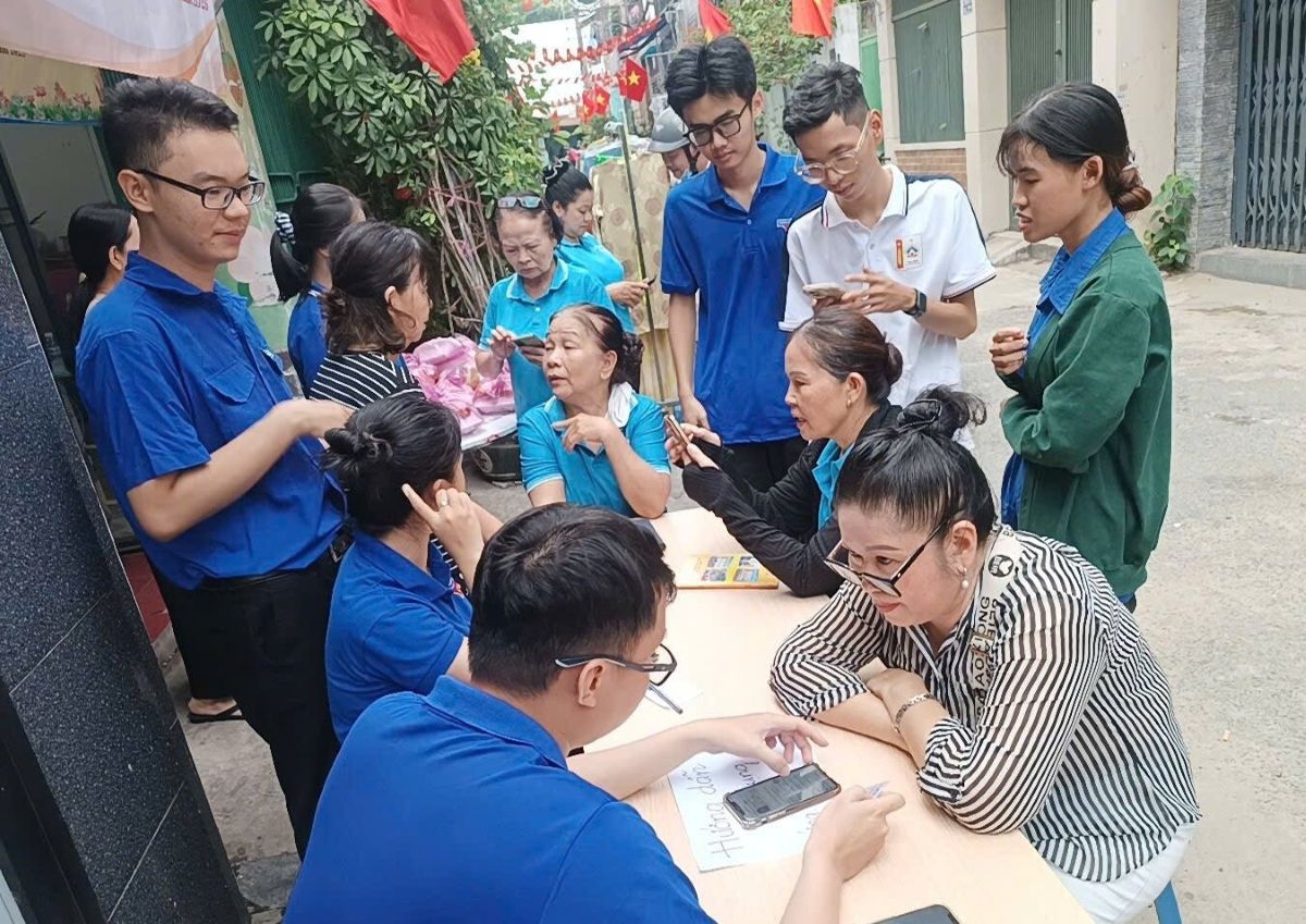 Hành trình số hóa mang công nghệ đến gần hơn với cuộc sống đang lan tỏa năng lượng tích cực