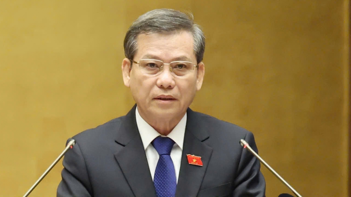 Chánh án TAND Tối cao Lê Minh Trí trình bày báo cáo trước Quốc hội tại Kỳ họp thứ 10