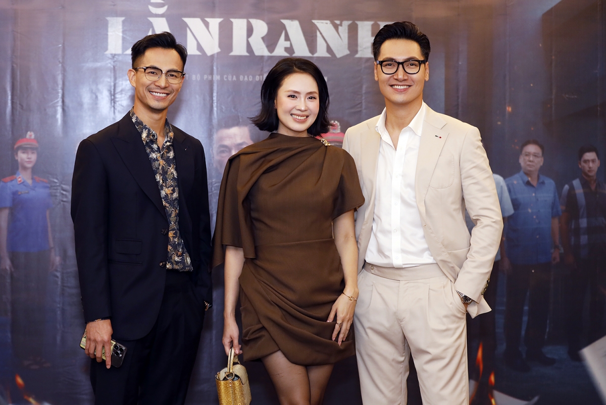 Hồng Diễm cùng 2 bạn diễn Mạnh Trường, Mạnh Cường