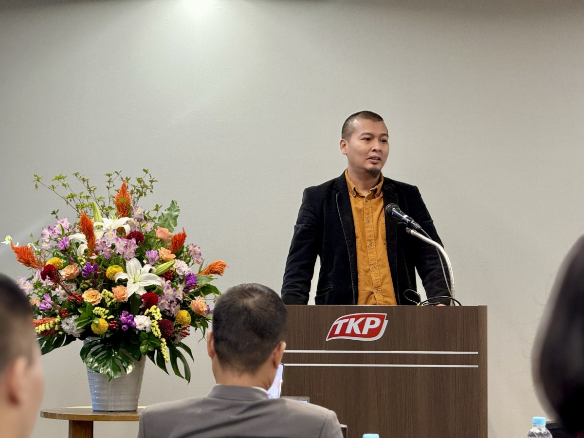 Nghệ sĩ Lê Hữu Hiếu