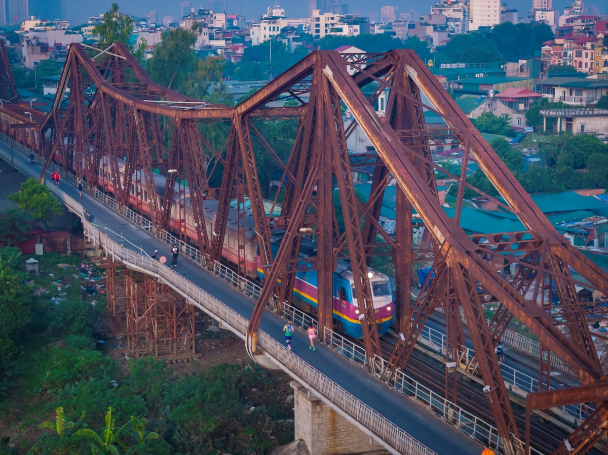 Vận động viên được trải nghiệm cung đường đi qua danh thắng mang tính biểu tượng tại Hà Nội.