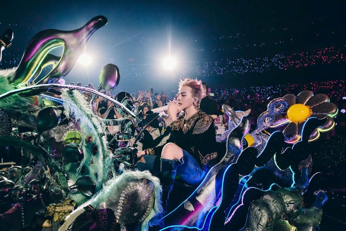 Ảnh: Galaxy Corporation, GD “cưỡi rồng” đi khắp sân khấu tại Nhật Bản Hà Nội liệu có xuất hiện?