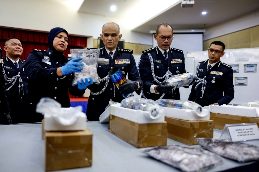 Cảnh sát Malaysia tại buổi họp báo ngày 2/10. Nguồn: Bernama