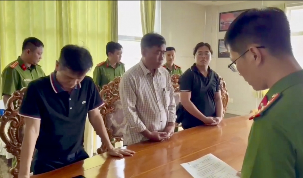 Tổng Giám đốc Công ty CP Du lịch Cáp treo Vũng Tàu cùng 2 đối tượng bị khởi tố