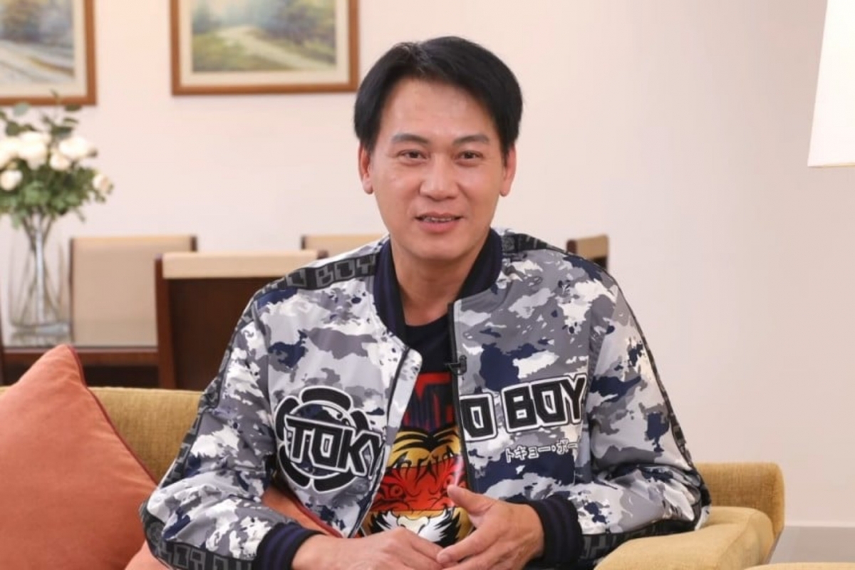 Chân Chí Cường trong một cuộc phỏng vấn gần đây. Ảnh: Weibo