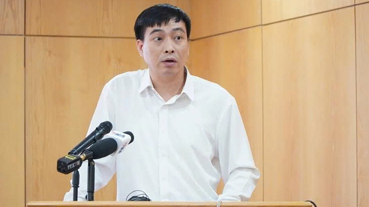 Ông Bùi Nguyễn Anh Tuấn, Phó Cục trưởng, Cục Quản lý và Phát triển thị trường trong nước đề nghị phóng viên gửi văn bản sang mới cung cấp thông tin. Nguồn ảnh: Bộ Công Thương.