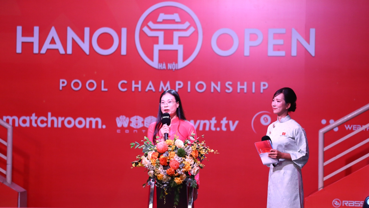 Bà Bạch Liên Hương, Giám đốc Sở Thể thao và Văn hóa Hà Nội phát biểu tại buổi lễ.