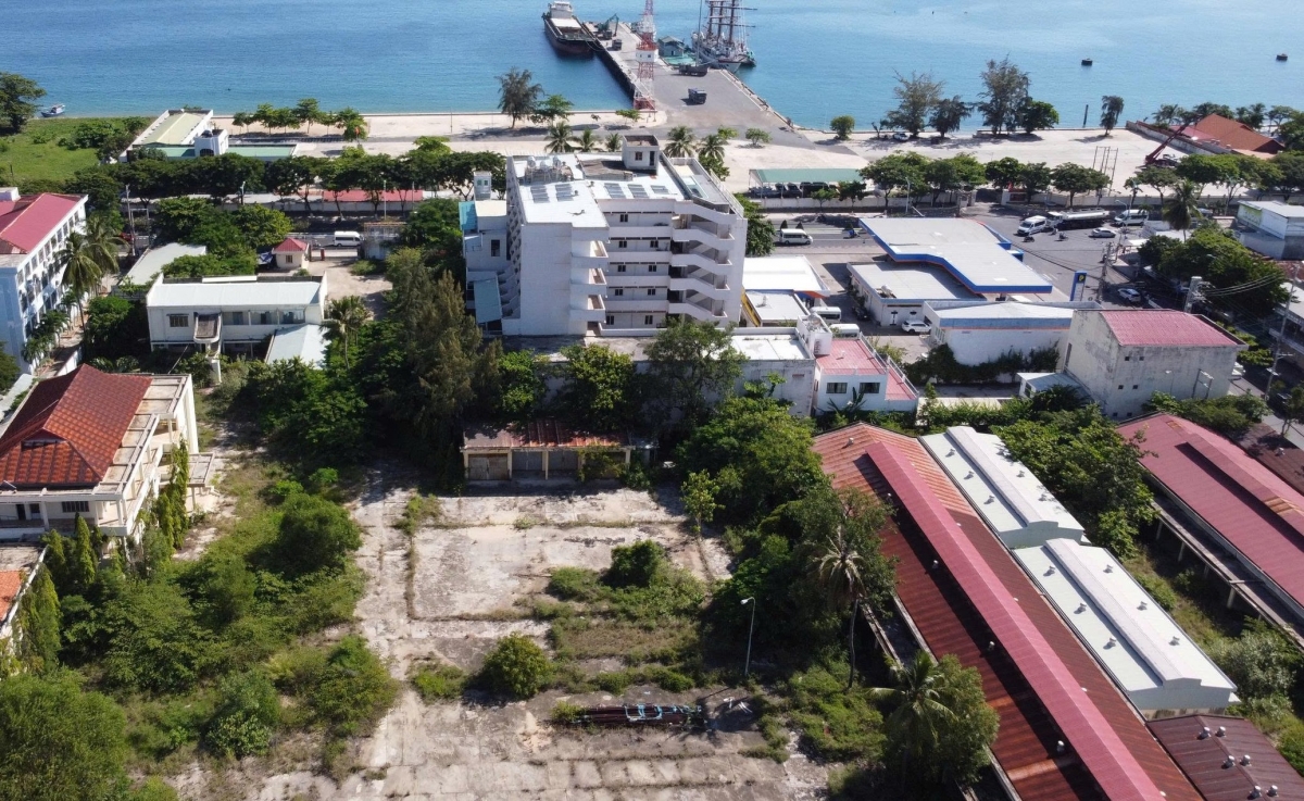 Khu đất Trường Cao đẳng Nghề Nha Trang bên bờ biển Nha Trang