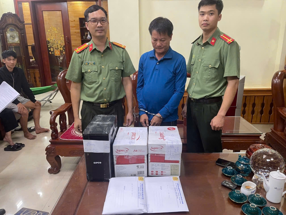 Cơ quan ANĐT tiến hành khám xét chỗ ở của Nguyễn Văn Thắng