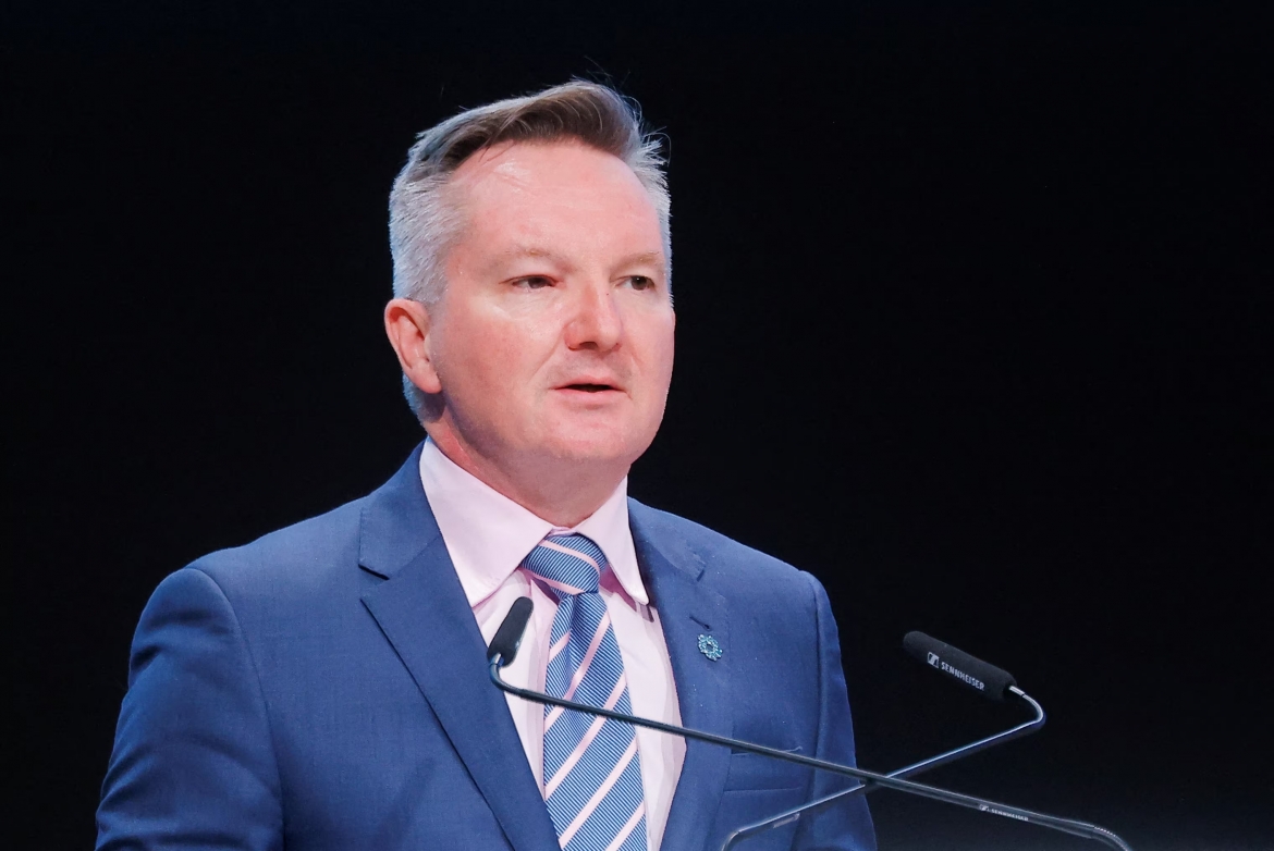 Bộ trưởng Biến đổi khí hậu của Australia Chris Bowen. (Ảnh: Reuters)