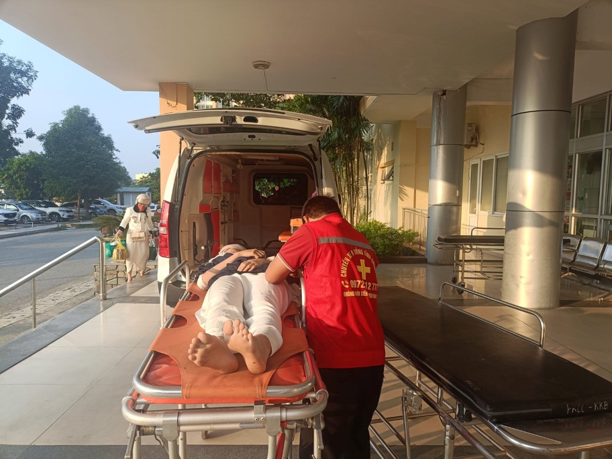 Chuyến xe 0 đồng của anh Lê Văn Mão và Lê Văn Đinh giúp hàng trăm trường hợp bị tai nạn giao thông đi cấp cứu kịp thời