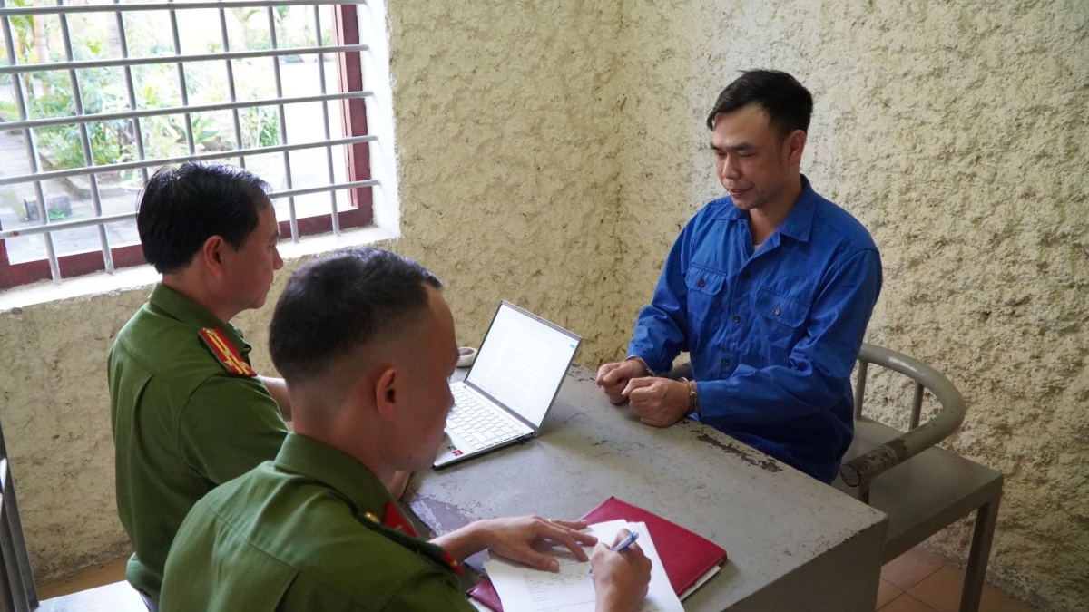 Cơ quan CSĐT Công an Điện Biên hỏi cung Nguyễn Mạnh Tuân