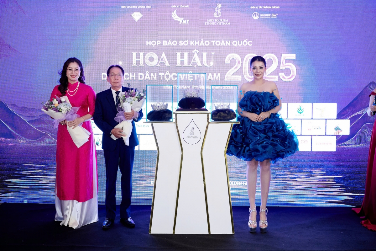 Công bố Vương miện Hoa Ban Tím