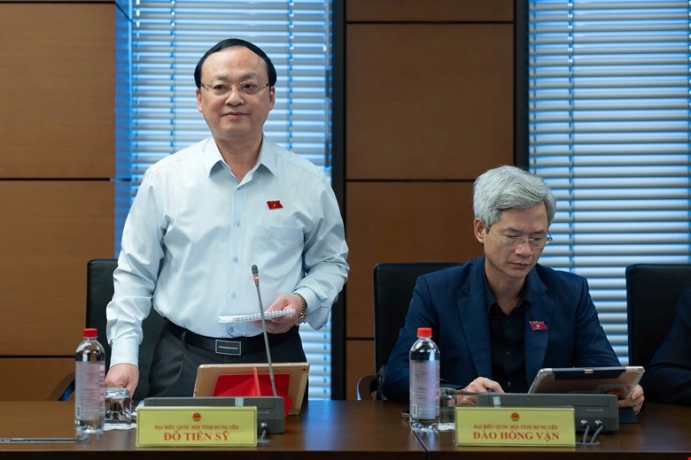 Đại biểu Đỗ Tiến Sỹ (Đoàn Hưng Yên) nhấn mạnh vai trò của báo chí trong việc giữ vững ổn định chính trị, bảo vệ nền tảng tư tưởng của Đảng.