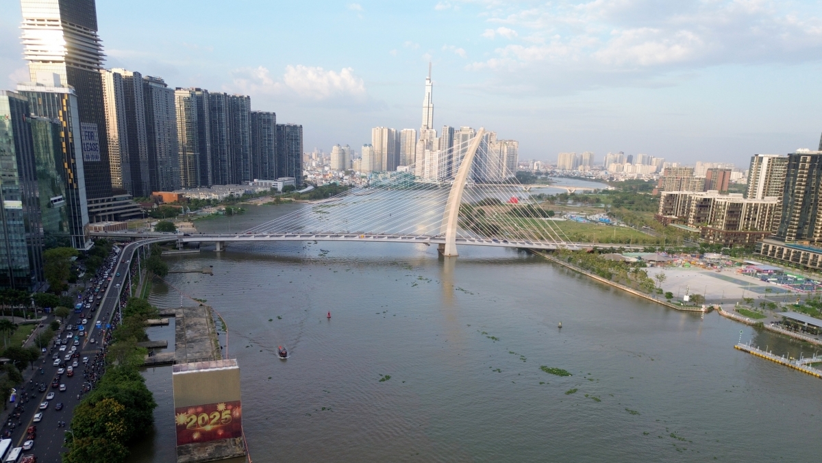 TP.HCM đề ra tốc độ tăng trưởng GRDP bình quân 5 năm tới đạt 10 - 11%/năm