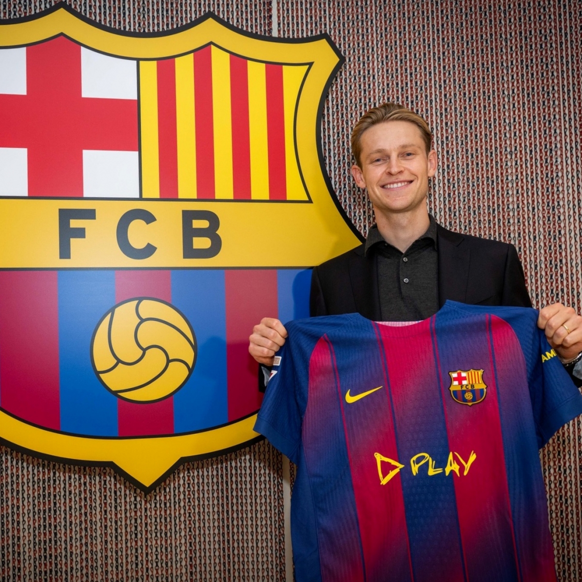 Frenkie de Jong gia hạn hợp đồng với Barca tới năm 2029 (Ảnh: Barca).