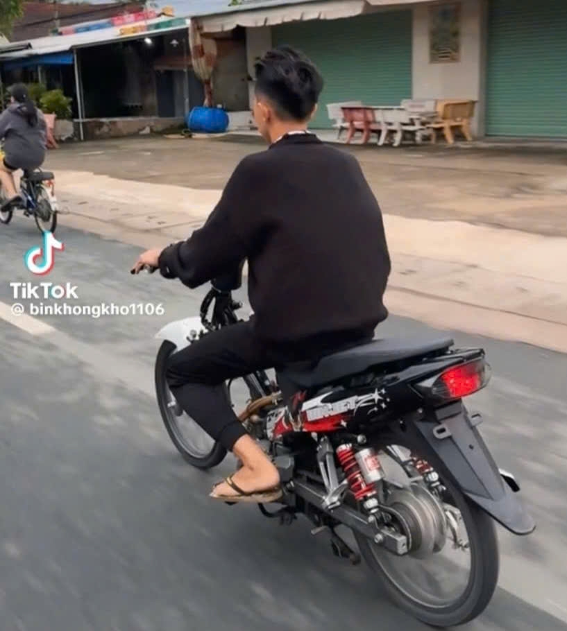 Đối tượng vi phạm ATGT còn đưa hình ảnh vi phạm lên mạng xã hội