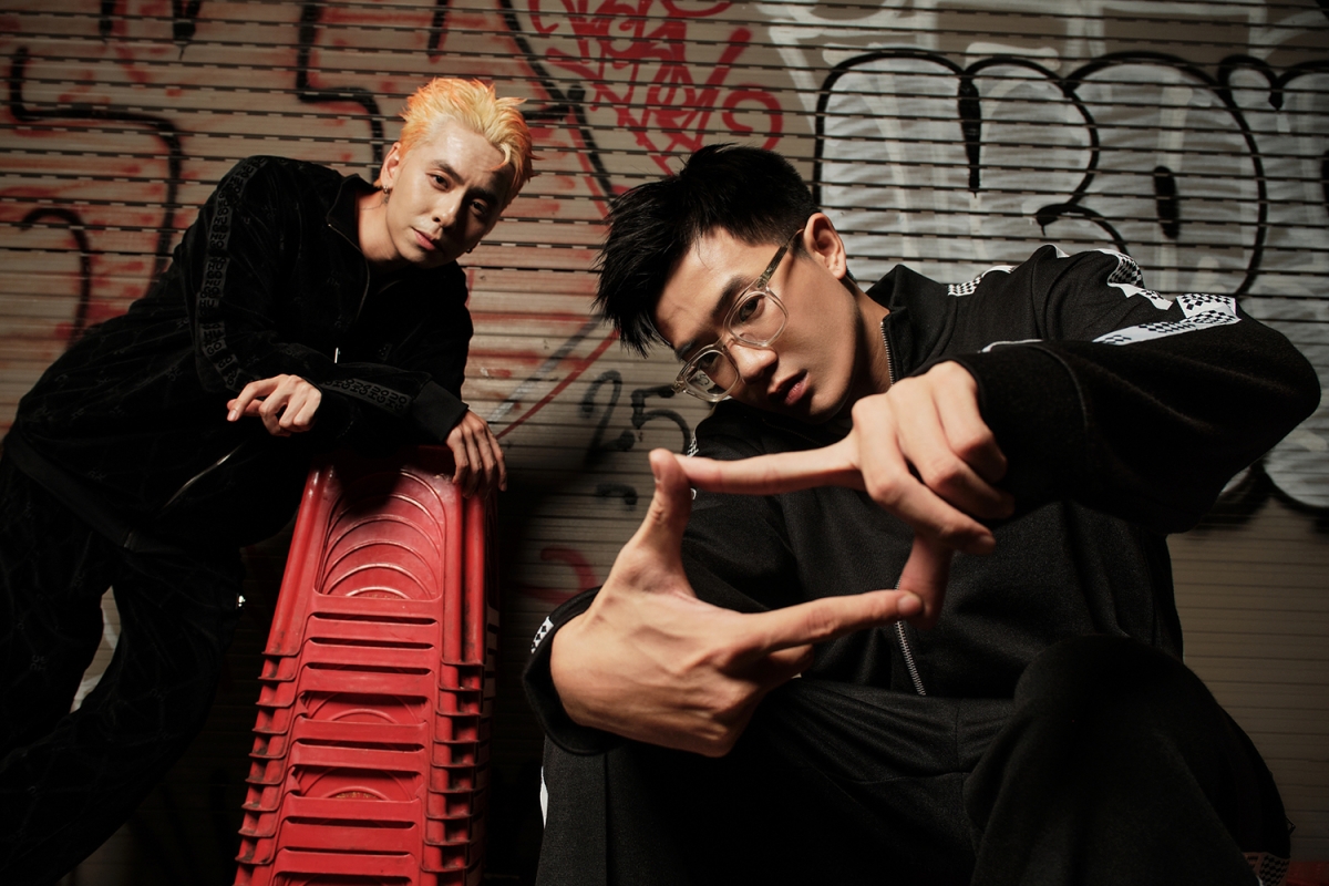 Osad cùng nhà sản xuất onionn., người từng đứng sau thành công của Sơn Tùng M-TP và MONO.