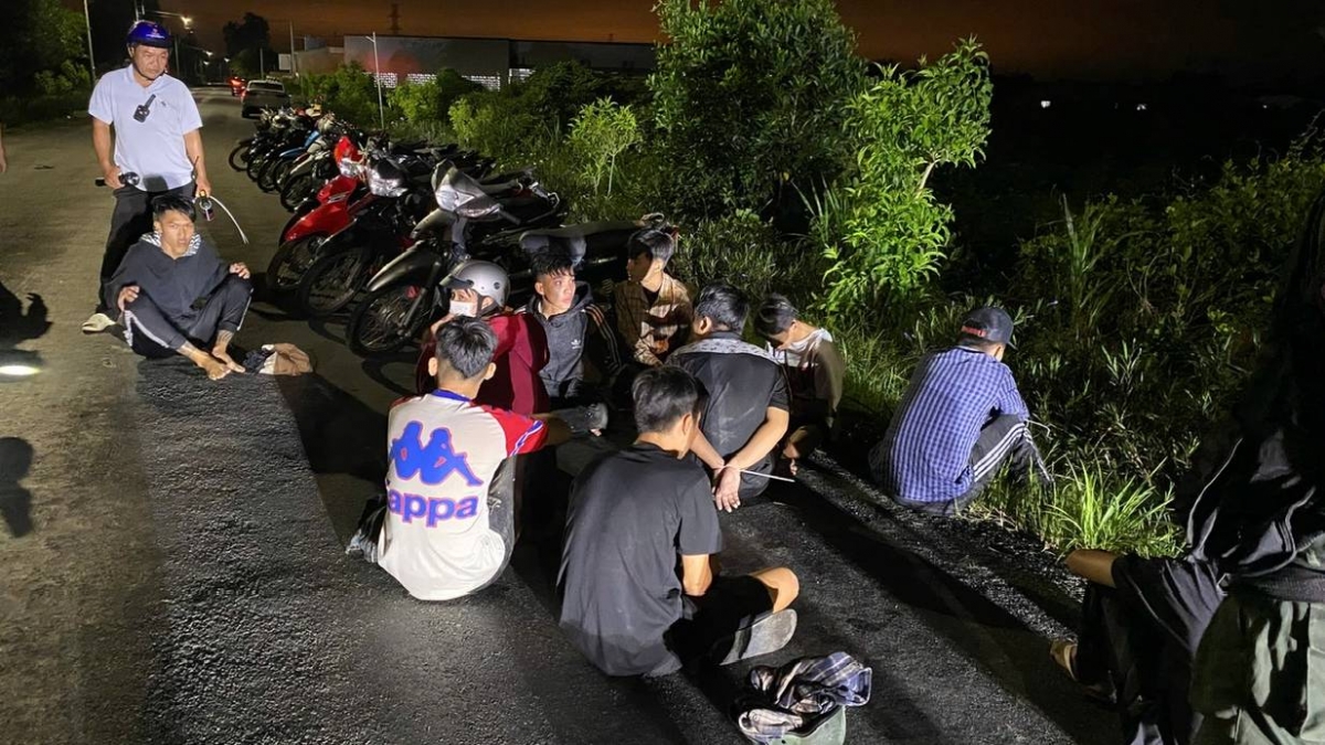 Nhiều đối tượng tụ tập có hành vi gây mất an toàn giao thông đã bị cơ quan công an tạm giữ