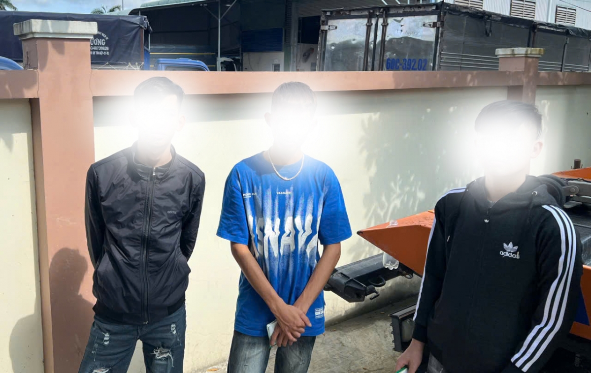  Các đối tượng tại cơ quan Công an. 