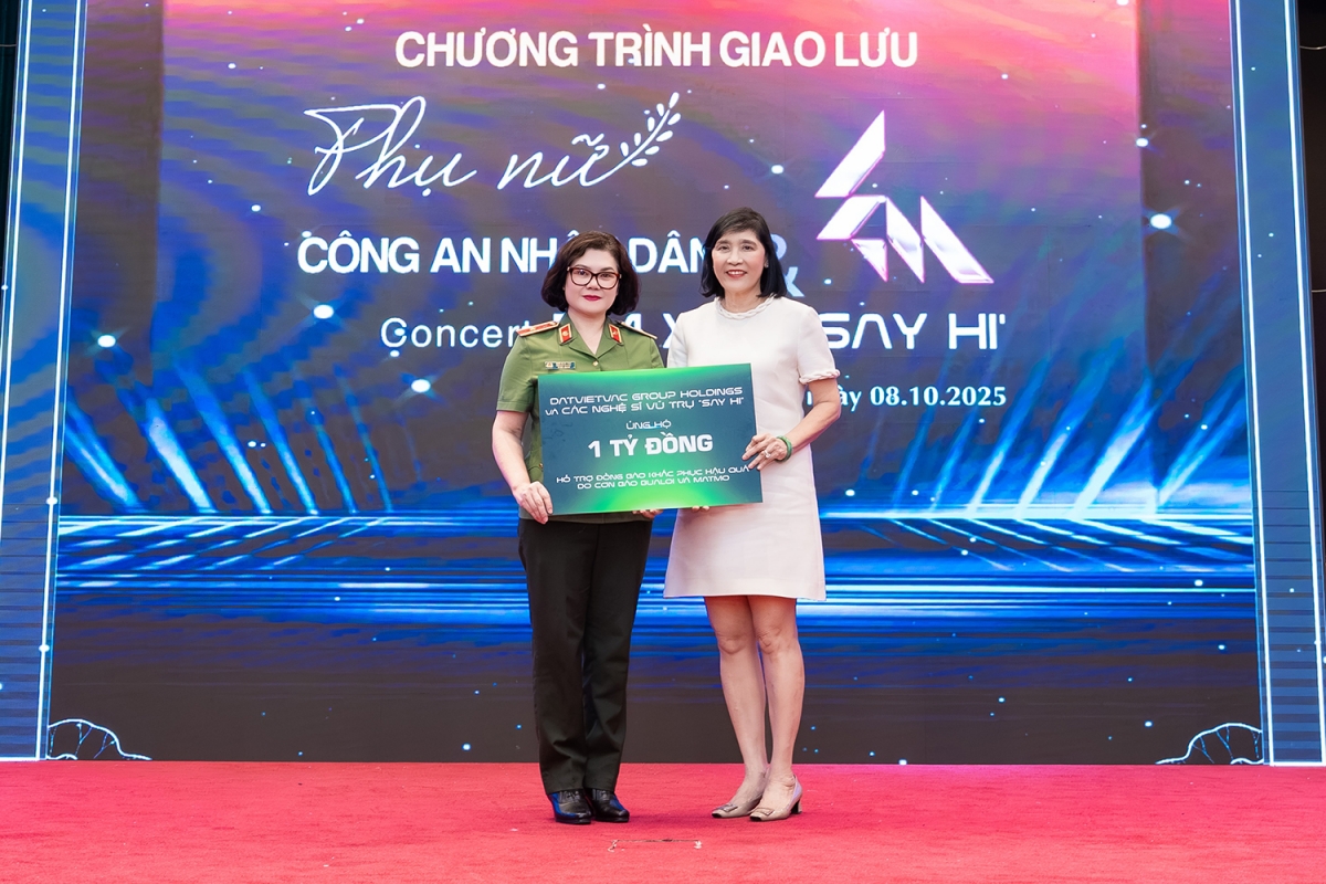 Các nghệ sĩ thuộc Vũ trụ “Say hi” đã ủng hộ 1 tỷ đồng để giúp người dân vùng bão lũ khắc phục hậu quả thiên tai