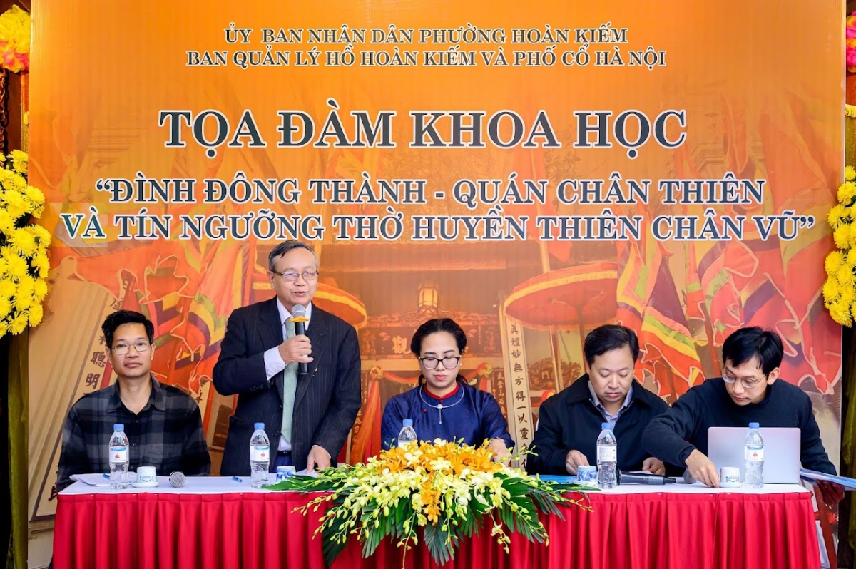 Tọa đàm khoa học “Đình Đông Thành – Quán Chân Thiên với tín ngưỡng thờ Đức Huyền Thiên Chân Vũ”. 