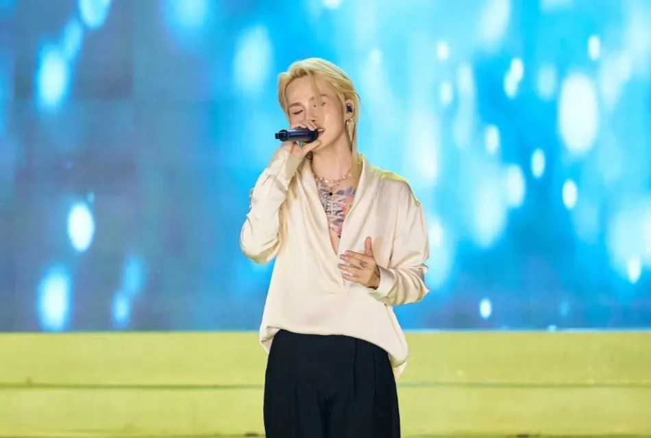 Lượt view tăng chóng mặt, nhưng giá trị văn hóa thì giảm sút – nghịch lý của âm nhạc “viral”.