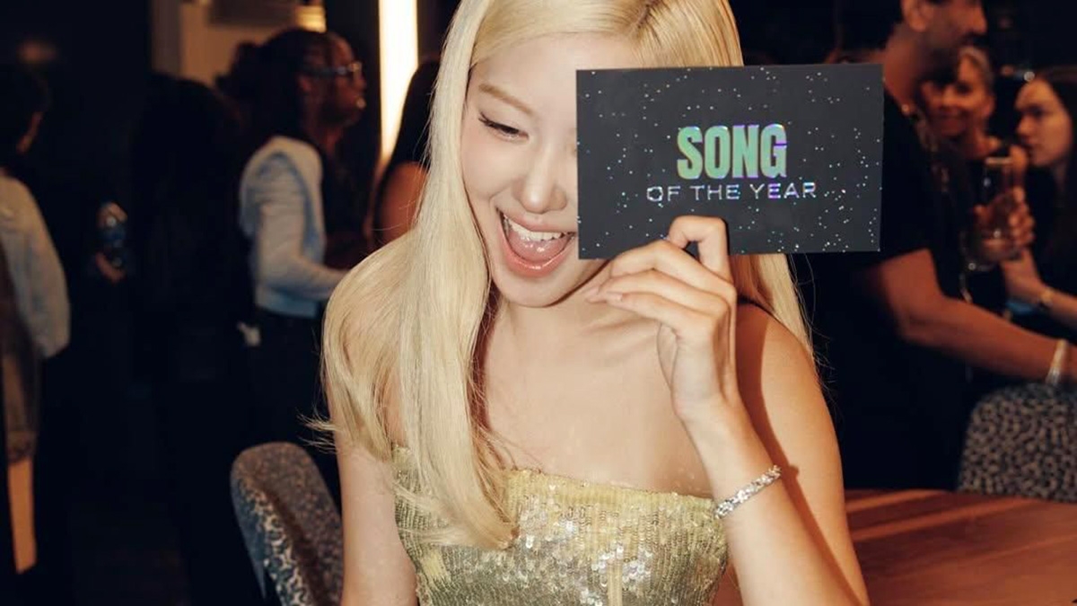 Rosé của nhóm nhạc nữ K-pop BLACKPINK tham dự Lễ trao giải MTV Video Music Awards 2025 tại UBS Arena ở New York, nơi cô giành giải Bài hát của năm cho bản hit “APT”. (Ảnh: Rosé Instagram)