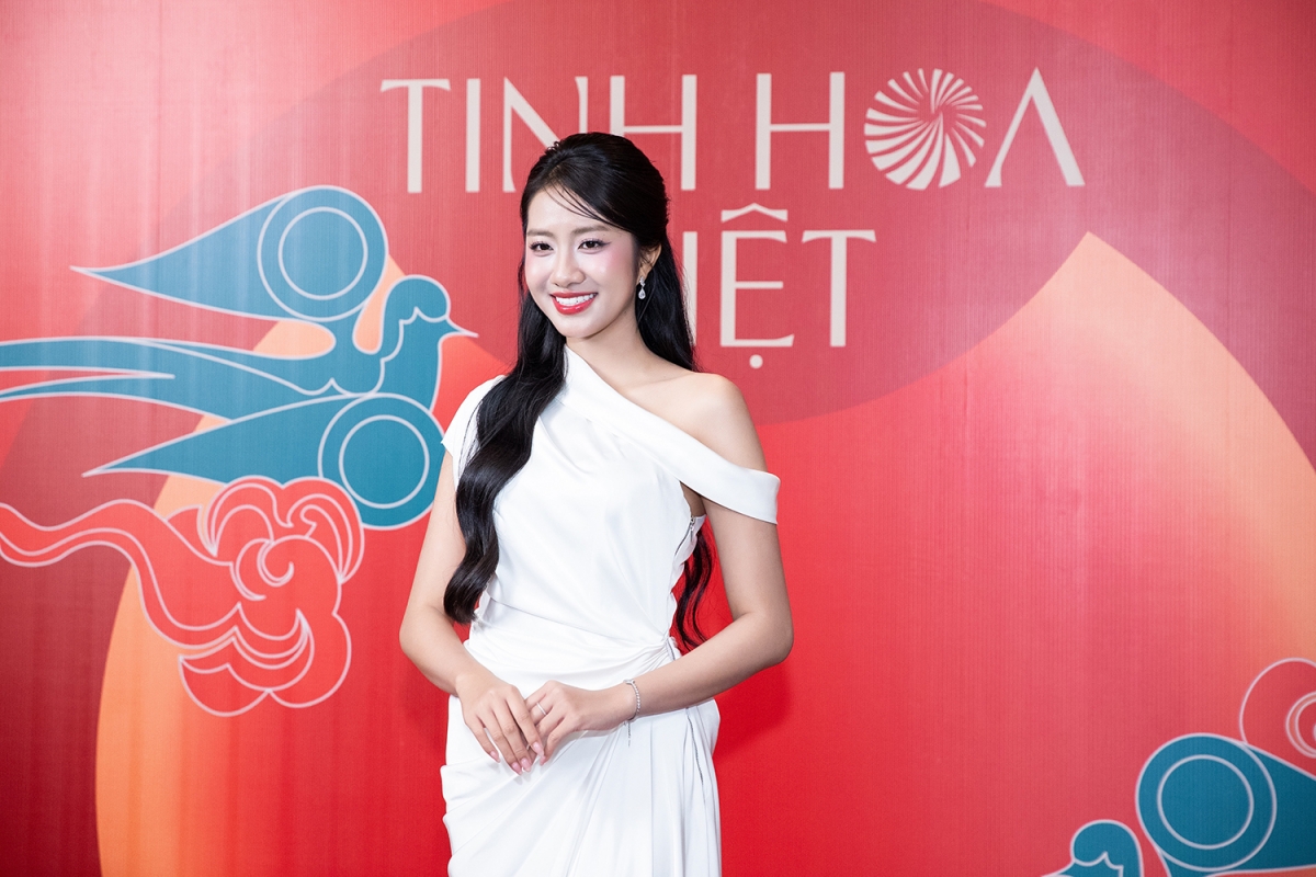 Hoa hậu Hà Trúc Linh