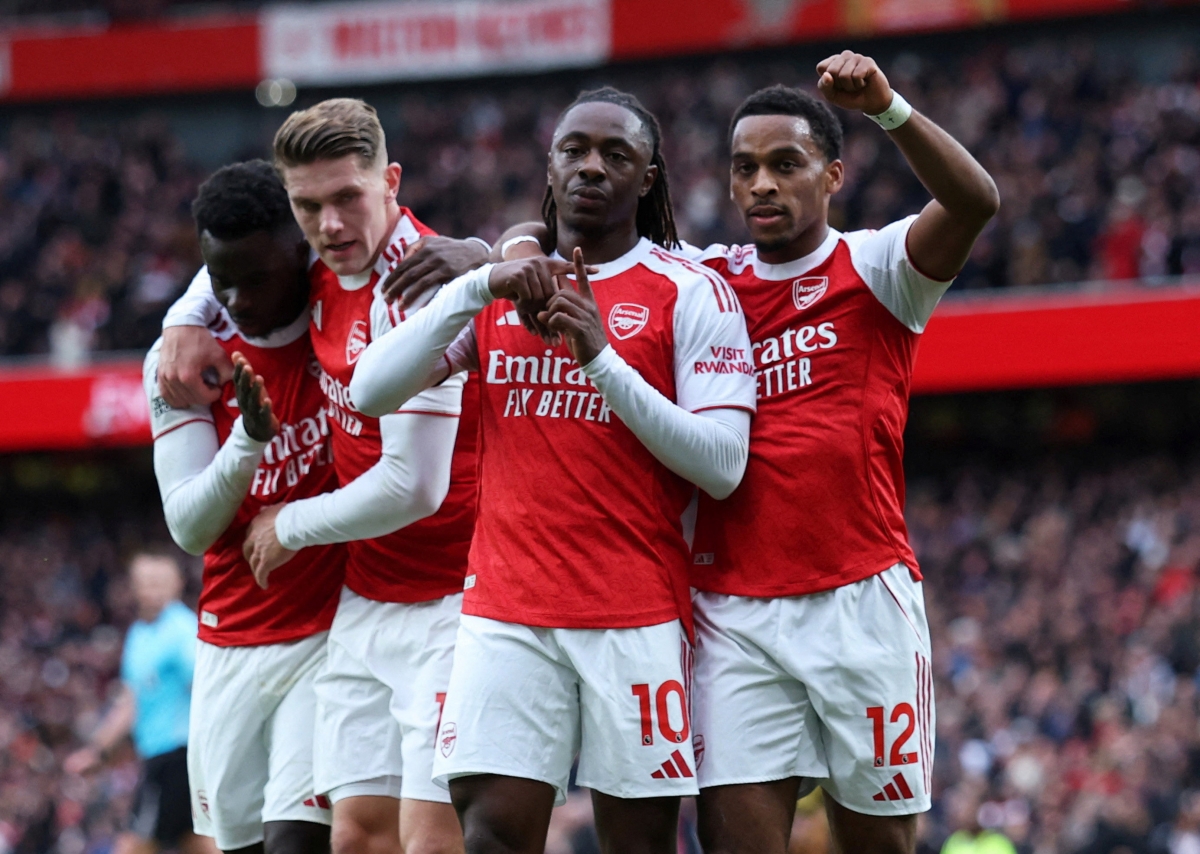 Arsenal xây chắc ngôi đầu Ngoại hạng Anh 2025/2026 (Ảnh: Reuters).