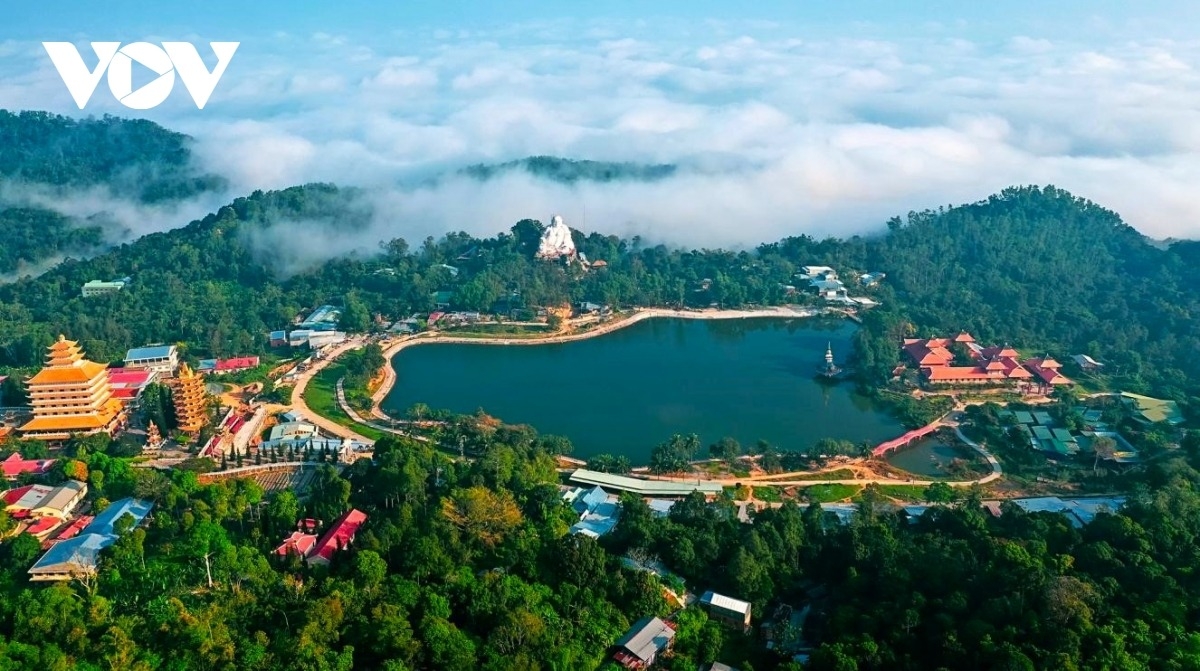 Khu du lịch Núi Cấm, tỉnh An Giang. Ảnh: Phan Ánh