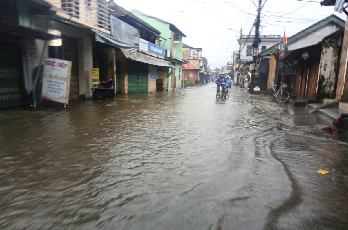 Khu vực phố cổ Bao Vinh bị ngập