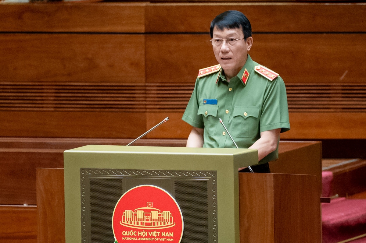 Đại tướng Lương Tam Quang, Bộ trưởng Bộ Công an phát biểu trước Quốc hội (Ảnh: Media quốc Hội