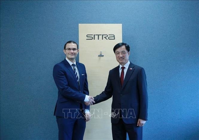 Chủ nhiệm Uỷ ban Kiểm tra Trung ương Nguyễn Duy Ngọc cùng đoàn công tác nghiên cứu, khảo sát và trao đổi kinh nghiệm tại Quỹ Đổi mới sáng tạo SITRA. (Ảnh: TTXVN)