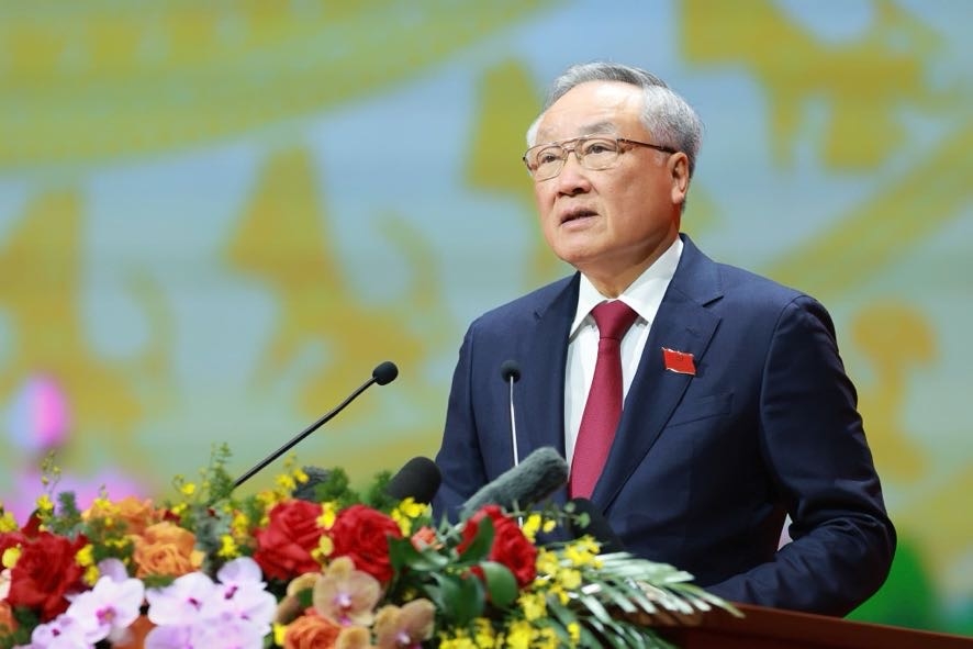 Phó Thủ tướng Thường trực Nguyễn Hòa Bình trình bày báo cáo tại Đại hội Đảng bộ Chính phủ.