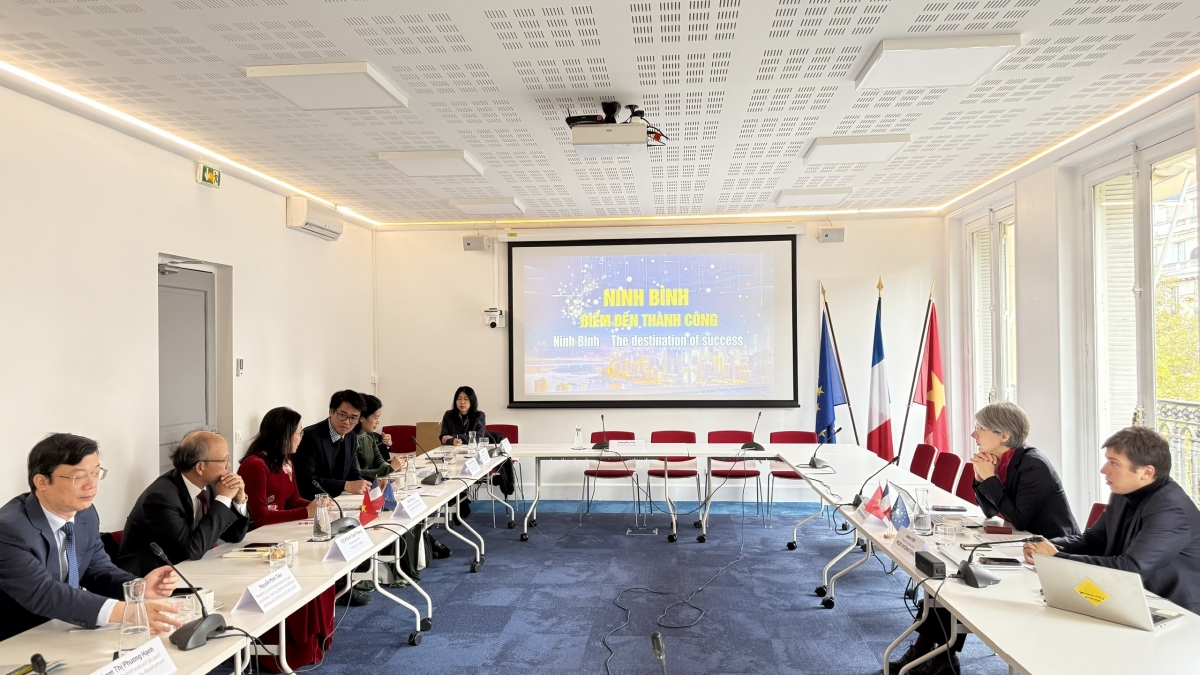  Đoàn công tác của tỉnh Ninh Bình tiến hành nhiều hoạt tại Pháp nhằm tăng cường thu hút đầu tư vào địa phương. 