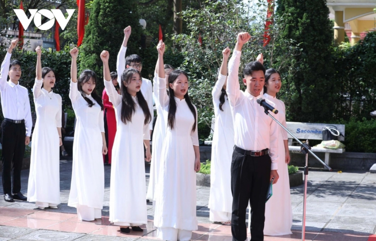 Người trẻ vào Đảng: Không chỉ là danh dự, mà là khát vọng cống hiến